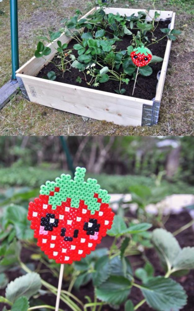 DIY Ideas With Beads - Strawberry Garden Marker - Cool Crafts and Do It Yourself Ideas Made With Beads - Outdoor Windchimes, Indoor Wall Art, Cute and Easy DIY Gifts - Fun Projects for Kids, Adults and Teens - Bead Project Tutorials With Step by Step Instructions - Best Crafts To Make and Sell on Etsy 