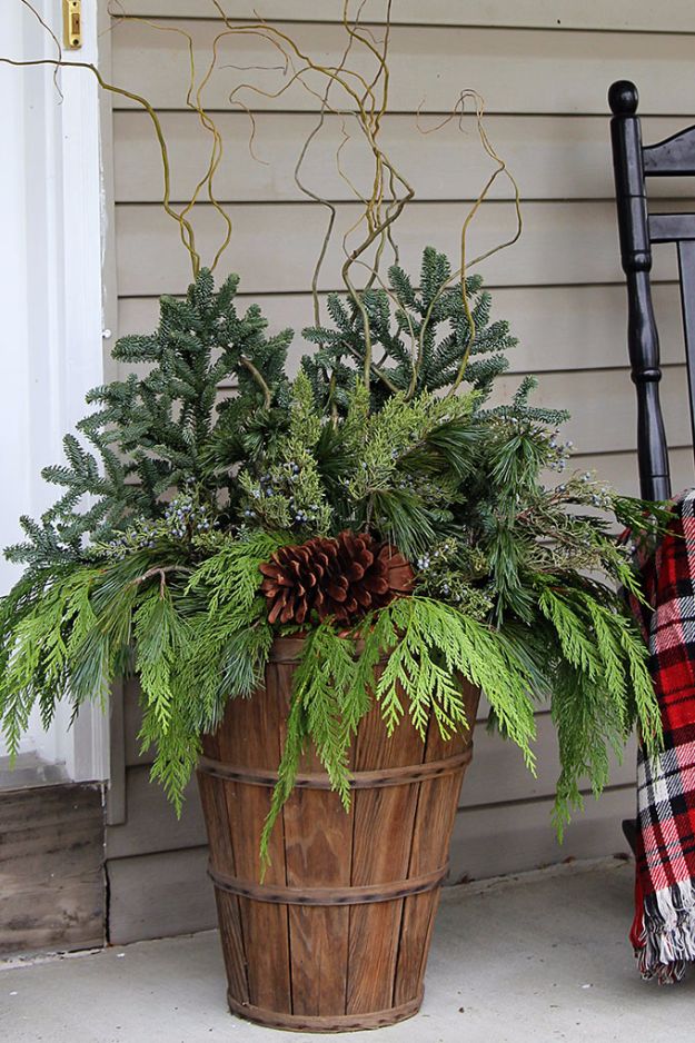 DIY Outdoor Planters - Winter Porch Pots - Easy Planter Ideas to Make for The Porch, Pation and Backyard - Your Plants Will Love These DIY Plant Holders, Potting Ideas and Planter Boxes - Gardening DIY for Big and Small Plants Outdoors - Concrete, Wood, Cheap, Simple, Modern and Rustic Projects With Step by Step Instructions 