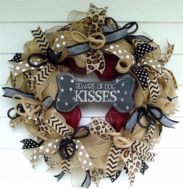 DIY Ideas With Dogs - Burlap Deco Mesh Wreath - Cute and Easy DIY Projects for Dog Lovers - Wall and Home Decor Projects, Things To Make and Sell on Etsy - Quick Gifts to Make for Friends Who Have Puppies and Doggies - Homemade No Sew Projects- Fun Jewelry, Cool Clothes and Accessories #dogs #crafts #diyideas