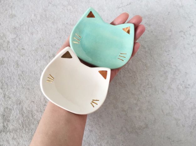 DIY Ideas With Cats - Cat Ceramic Dish - Cute and Easy DIY Projects for Cat Lovers - Wall and Home Decor Projects, Things To Make and Sell on Etsy - Quick Gifts to Make for Friends Who Have Kittens and Kitties - Homemade No Sew Projects- Fun Jewelry, Cool Clothes, Pillows and Kitty Accessories 