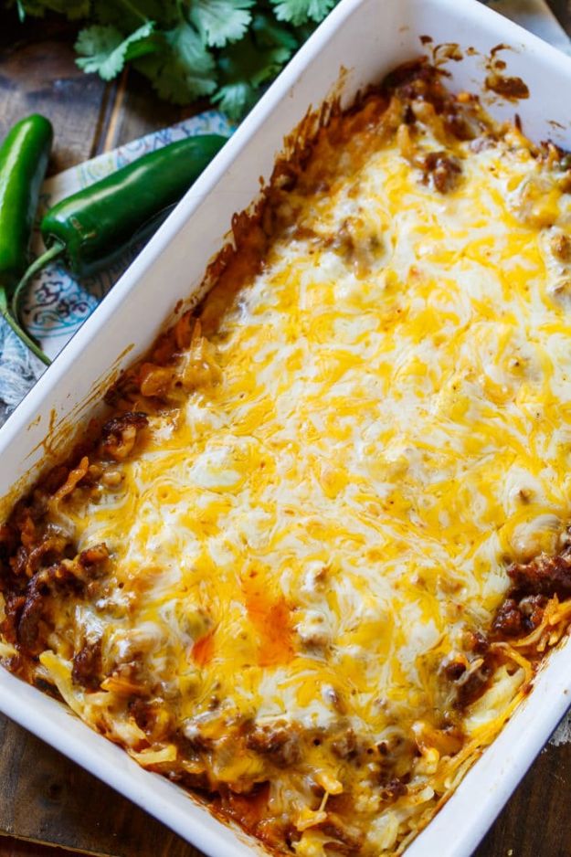 Best Brunch Recipes - Chorizo Hash Brown Casserole - Eggs, Pancakes, Waffles, Casseroles, Vegetable Dishes and Side, Potato Recipe Ideas for Brunches - Serve A Crowd and Family with the versions of Eggs Benedict, Mimosas, Muffins and Pastries, Desserts - Make Ahead , Slow Cooler and Healthy Casserole Recipes #brunch #breakfast #recipes