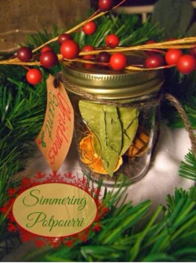 DIY Home Fragrance Ideas - Christmas Scent Simmering Potpourri - Easy Ways To Make your House and Home Smell Good - Essential Oils, Diffusers, DIY Lampe Berger Oil, Candles, Room Scents and Homemade Recipes for Odor Removal - Relaxing Lavender, Fresh Clean Smells, Lemon, Herb 
