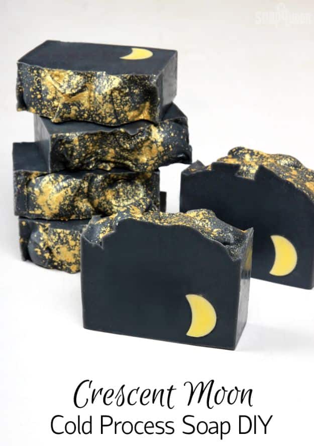 DIY Soap Recipes - Crescent Moon Cold Process Soap - Melt and Pour, Homemade Recipe Without Lye - Natural Soap crafts for Kids - Shea Butter, Essential Oils, Easy Ides With 3 Ingredients - soap recipes with step by step tutorials #soap #diygifts