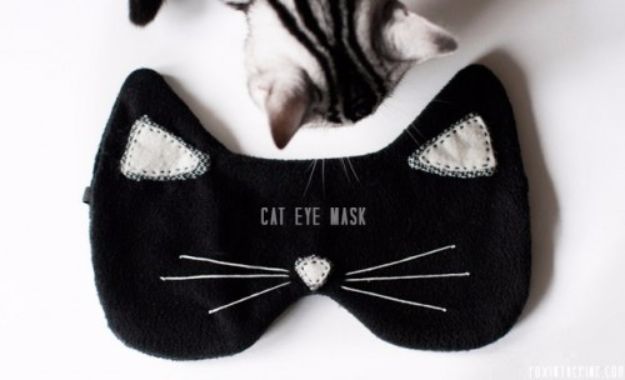 DIY Ideas With Cats - DIY Cat Eye Mask - Cute and Easy DIY Projects for Cat Lovers - Wall and Home Decor Projects, Things To Make and Sell on Etsy - Quick Gifts to Make for Friends Who Have Kittens and Kitties - Homemade No Sew Projects- Fun Jewelry, Cool Clothes, Pillows and Kitty Accessories 