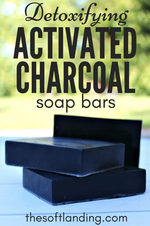 DIY Soap Recipes - DIY Detoxifying Activated Charcoal Soap Bars - Melt and Pour, Homemade Recipe Without Lye - Natural Soap crafts for Kids - Shea Butter, Essential Oils, Easy Ides With 3 Ingredients - soap recipes with step by step tutorials #soap #diygifts