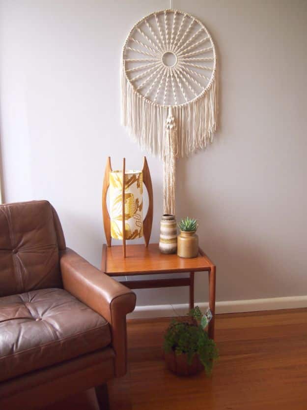 Macrame Crafts - Macrame Dreamcatcher - DIY Ideas and Easy Macrame Projects for Home Decor, Gifts and Wall Art - Cool Bracelets, Plant Holders, Beautiful Dream Catchers, Things To Make and Sell on Etsy, How To Make Knots for Your Macrame Craft Projects, Fun Ideas Even Kids and Teens Can Make #macrame #crafts #diyideas