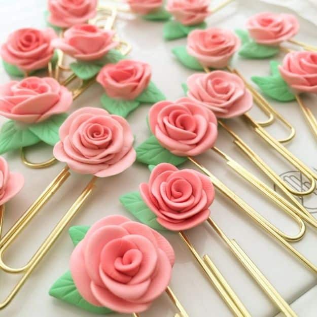 Rose Crafts - Rose Clips - Easy Craft Projects With Roses - Paper Flowers, Quilt Patterns, DIY Rose Art for Kids - Dried and Real Roses for Wall Art and Do It Yourself Home Decor - Mothers Day Gift Ideas - Fake Rose Arrangements That Look Amazing - Cute Centerrpieces and Crafty DIY Gifts With A Rose http://diyjoy.com/rose-crafts