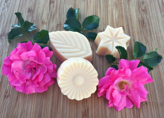 Rose Crafts - Rose Lotion Bars - Easy Craft Projects With Roses - Paper Flowers, Quilt Patterns, DIY Rose Art for Kids - Dried and Real Roses for Wall Art and Do It Yourself Home Decor - Mothers Day Gift Ideas - Fake Rose Arrangements That Look Amazing - Cute Centerrpieces and Crafty DIY Gifts With A Rose http://diyjoy.com/rose-crafts