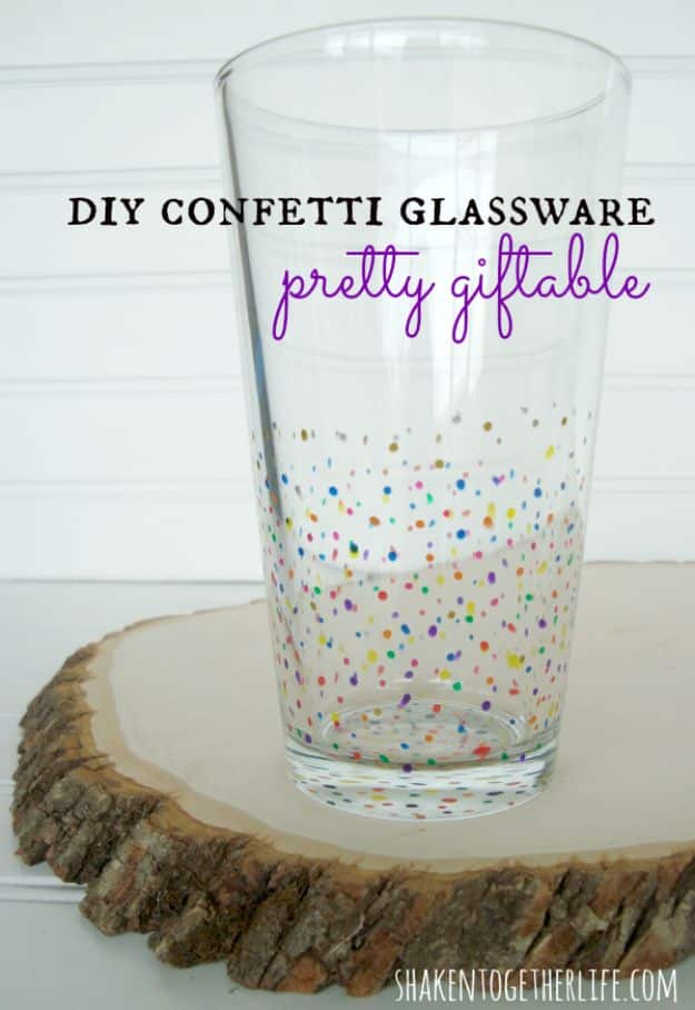 DIY Glassware - Christmas Confetti Glassware - Cool Bar and Drink Glasses You Can Make and Decorate for Creative and Unique Serving Glass Ideas - Mugs, Cups, Decanters, Pitchers and Glass Ware Projects - Paint, Etch, Etching Tutorials, Dotted, Sharpie Art and Dishwasher Safe Decorating Tips - Easy DIY Gift Ideas for Him and Her - Handmade Home Decor DIY 