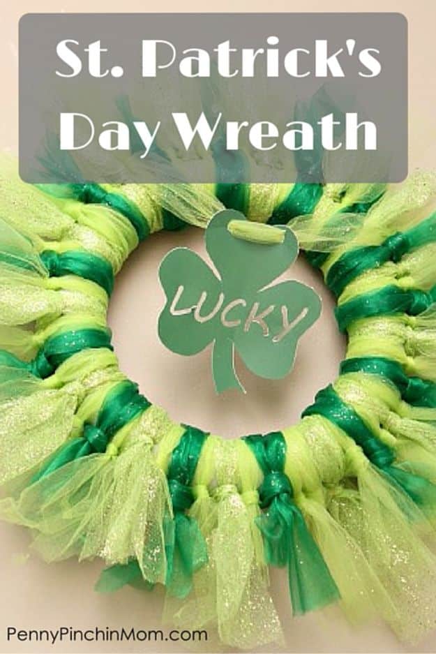 St Patricks Day Decor Ideas - DIY St. Patrick’s Day Wreath - DIY St. Patrick's Day Party Decorations and Home Decor Crafts - Projects for Walls, Hanging Banners, Wreaths, Tabletop Centerpieces and Party Favors - Green Shamrocks, Leprechauns and Cute and Easy Do It Yourself Decor For Parties - Cheap Dollar Store Ideas for Those On A Budget http://diyjoy.com/diy-st-patricks-day-decor