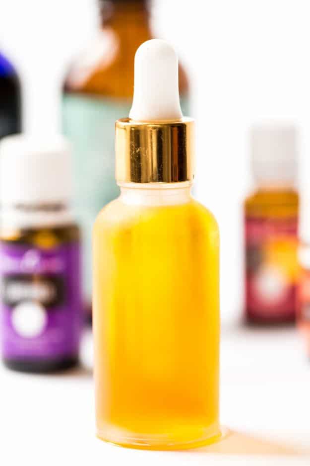 DIY Essential Oil Recipes and Ideas - Everyday DIY Facial Serum - Cool Recipes, Crafts and Home Decor to Make With Essential Oil - Diffuser Projects, Roll On Prodicts for Skin - Recipe Tutorials for Cleaning, Colds, For Sleep, For Hair, For Paint, For Weight Loss #crafts #diy #essentialoils