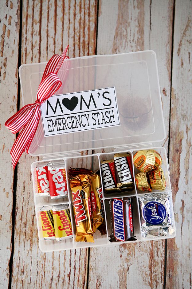 Best Mothers Day Ideas - Mom's Emergency Stash - Easy and Cute DIY Projects to Make for Mom - Cool Gifts and Homemade Cards, Gift in A Jar Ideas - Cheap Things You Can Make for Your Mother http://diyjoy.com/diy-mothers-day-ideas