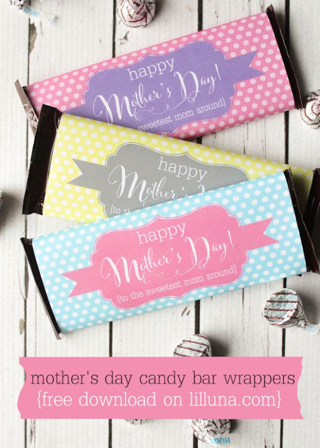 Best Mothers Day Ideas - Mother's Day Candy Bar Wrappers - Easy and Cute DIY Projects to Make for Mom - Cool Gifts and Homemade Cards, Gift in A Jar Ideas - Cheap Things You Can Make for Your Mother http://diyjoy.com/diy-mothers-day-ideas