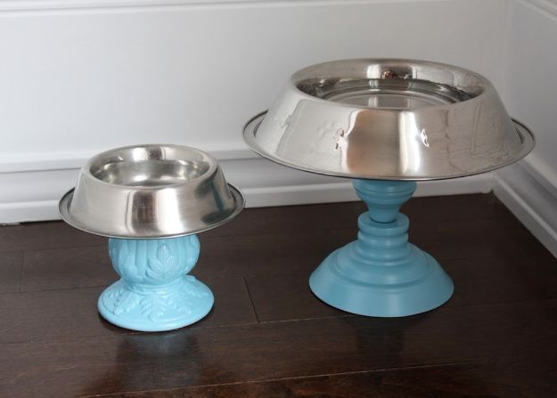 DIY Pet Bowls And Feeding Stations - Super Bowls - Easy Ideas for Serving Dog and Cat Food, Ways to Raise and Store Bowls - Organize Your Dog Food and Water Bowl With These Cute and Creative Ideas for Dogs and Cats- Monogram, Painted, Personalized and Rustic Crafts and Projects http://diyjoy.com/diy-pet-bowls-feeding-station