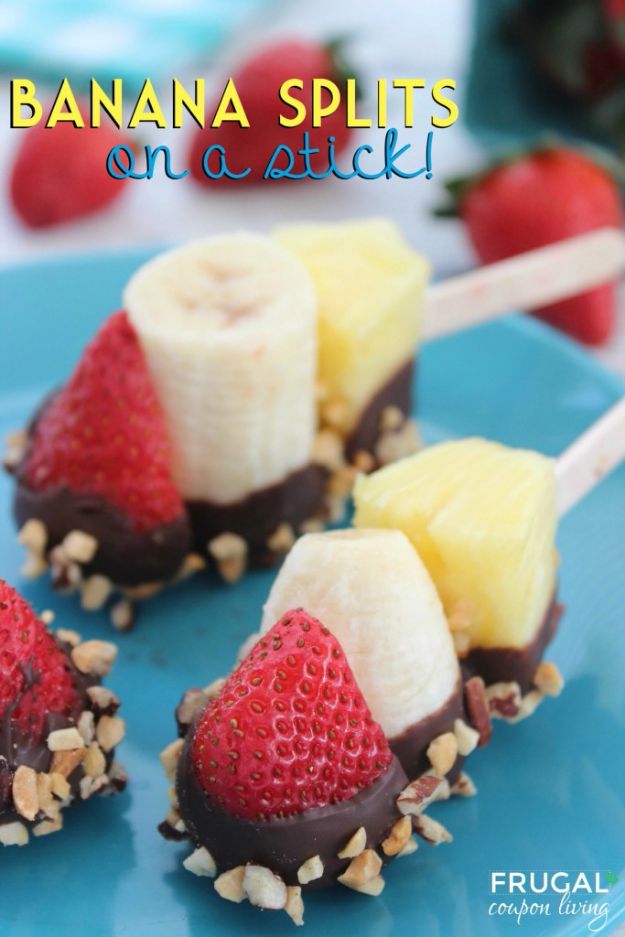 Best Summer Snacks and Snack Recipes - Banana Splits On A Stick - Quick And Easy Snack Ideas for After Workout, School, Work - Mid Day Treats, Best Small Desserts, Simple and Fast Things To Make In Minutes - Healthy Snacking Foods Made With Vegetables, Cheese, Yogurt, Fruit and Gluten Free Options - Kids Love Making These Sweets, Popsicles, Drinks, Smoothies and Fun Foods - Refreshing and Cool Options for Eating Otuside on a Hot Day   #summer #snacks #snackrecipes #appetizers