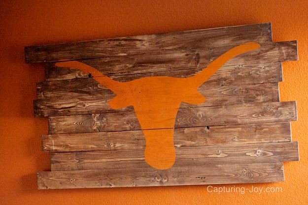 DIY Ideas For Everyone Who Loves Texas - Big Wooden Custom Signs As Room Decor - Cute Lone Star State Crafts In The Shape of Texas - Best Texan Quotes, Sayings and Signs for Your Porch and Home - Easy Texas Themed Decorating Ideas - Country Crafts, Rustic Home Decor, String Art and Map Projects Shaped Like Texas - Decor for Living Room, Bedroom, Bathroom, Kitchen and Yard http://diyjoy.com/diy-ideas-Texas