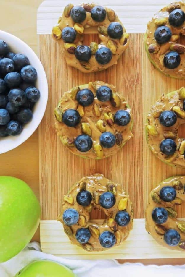 Best Recipes To Teach Your Kids To Cook - Blueberry Pistachio Apple Sandwiches - Easy Ideas To Show Children How to Prepare Food - Kid Friendly Recipes That Boys and Girls Can Make Themselves - No Bake, 5 Minute Foods, Healthy Snacks, Salads, Dips, Roll Ups, Vegetables and Simple Desserts - Recipes To Learn How To Make Fun Food http://diyjoy.com/best-recipes-teach-kids-to-cook