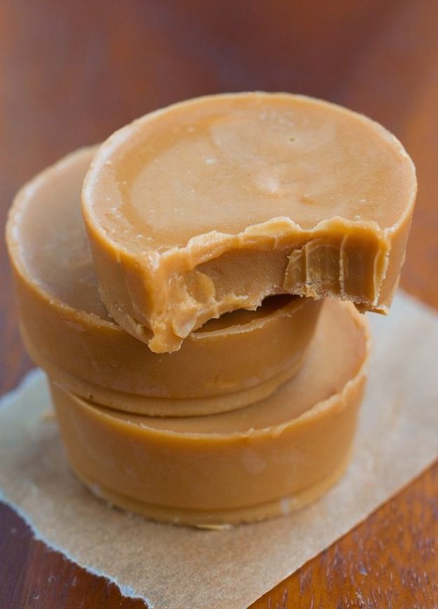 Low Sugar Dessert Recipes - Clean Eating Almond Butter Fudge - Healthy Desserts and Ideas for Healthy Sweets Without Much Sugar - Raw Foods and Easy Clean Eating Dessert Tips, Keto Diet Snacks - Chocolate, Gluten Free, Cakes, Fruit Dips, No Bake, Stevia and Sweetener Options - Diabetic Diets and Diabetes Recipe Ideas for Desserts #recipes #recipeideas #lowsugar #nosugar #lowcalorie #diyjoy #dessertrecipes #lowsugar #dietrecipes