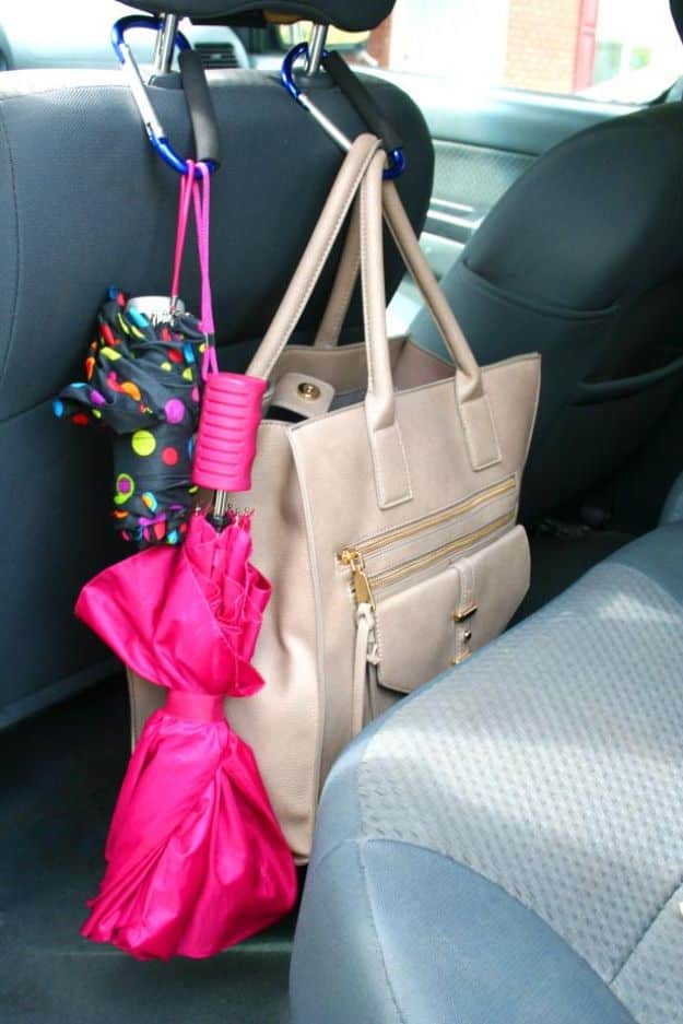 Car Organization Ideas - Corral With Carabiners - DIY Tips and Tricks for Organizing Cars - Dollar Store Storage Projects for Mom, Kids and Teens - Keep Your Car, Truck or SUV Clean On A Road Trip With These solutions for interiors and Trunk, Front Seat - Do It Yourself Caddy and Easy, Cool Lifehacks #car #diycar #organizingideas