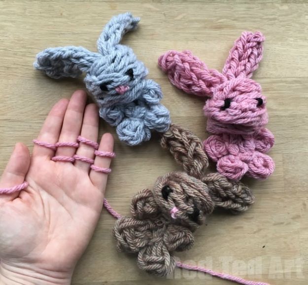 Crafts for Girls - Easy Finger Knitting Bunny DIY - Cute Crafts for Young Girls, Toddlers and School Children - Fun Paints to Make, Arts and Craft Ideas, Wall Art Projects, Colorful Alphabet and Glue Crafts, String Art, Painting Lessons, Cheap Project Tutorials and Inexpensive Things for Kids to Make at Home - Cute Room Decor and DIY Gifts #girlsgifts #girlscrafts #craftideas #girls