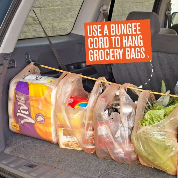Car Organization Ideas - Hang Groceries In The Car - DIY Tips and Tricks for Organizing Cars - Dollar Store Storage Projects for Mom, Kids and Teens - Keep Your Car, Truck or SUV Clean On A Road Trip With These solutions for interiors and Trunk, Front Seat - Do It Yourself Caddy and Easy, Cool Lifehacks #car #diycar #organizingideas