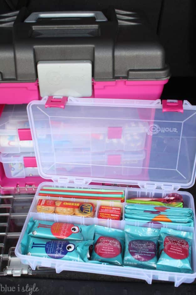 Car Organization Ideas - Organized Car Kit for Families On the Go - DIY Tips and Tricks for Organizing Cars - Dollar Store Storage Projects for Mom, Kids and Teens - Keep Your Car, Truck or SUV Clean On A Road Trip With These solutions for interiors and Trunk, Front Seat - Do It Yourself Caddy and Easy, Cool Lifehacks #car #diycar #organizingideas