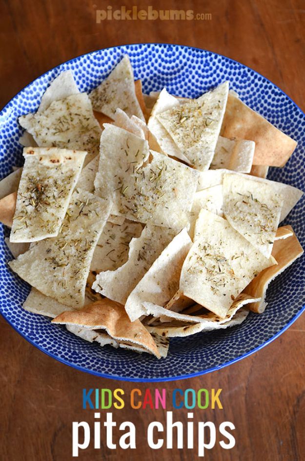 Best Recipes To Teach Your Kids To Cook - Pita Chips - Easy Ideas To Show Children How to Prepare Food - Kid Friendly Recipes That Boys and Girls Can Make Themselves - No Bake, 5 Minute Foods, Healthy Snacks, Salads, Dips, Roll Ups, Vegetables and Simple Desserts - Recipes To Learn How To Make Fun Food http://diyjoy.com/best-recipes-teach-kids-to-cook
