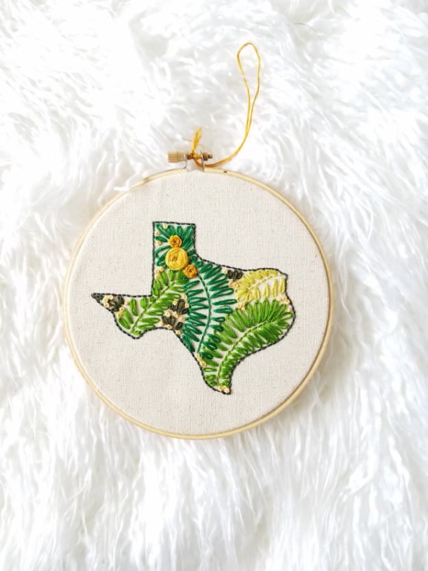 DIY Ideas For Everyone Who Loves Texas - Texas Embroidery - Cute Lone Star State Crafts In The Shape of Texas - Best Texan Quotes, Sayings and Signs for Your Porch and Home - Easy Texas Themed Decorating Ideas - Country Crafts, Rustic Home Decor, String Art and Map Projects Shaped Like Texas - Decor for Living Room, Bedroom, Bathroom, Kitchen and Yard http://diyjoy.com/diy-ideas-Texas