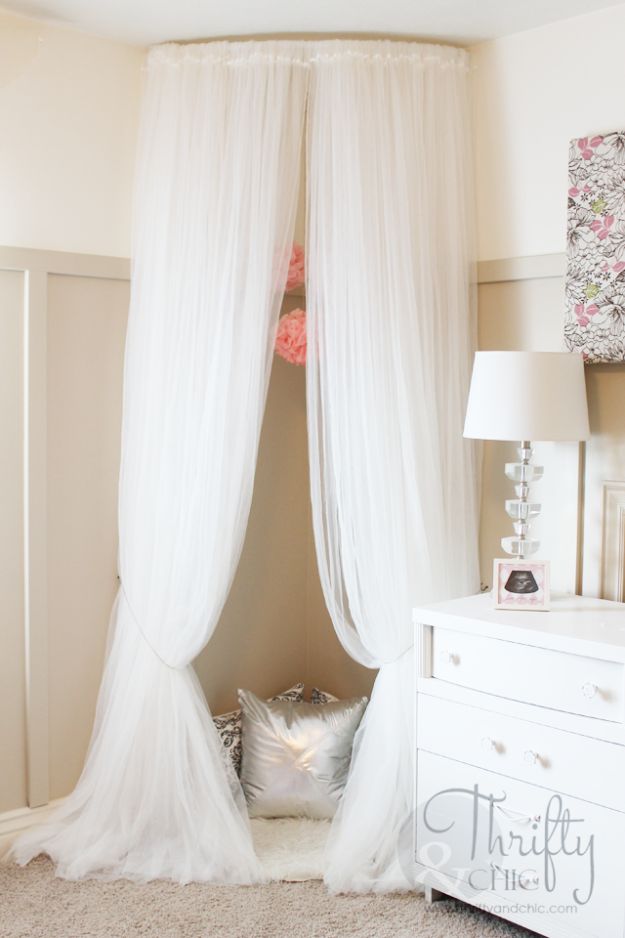 All White DIY Room Decor - Whimsical Canopy Tent - Creative Home Decor Ideas for the Bedroom and Living Room, Kitchen and Bathroom - Do It Yourself Crafts and White Wall Art, Bedding, Curtains, Lamps, Lighting, Rugs and Accessories - Easy Room Decoration Ideas for Modern, Vintage Farmhouse and Minimalist Furnishings - Furniture, Wall Art and DIY Projects With Step by Step Tutorials and Instructions #diydecor