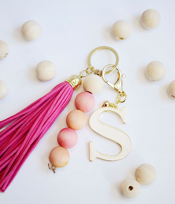 DIY Ideas With Beads - Dyed Wood Beads For An Awesome Keychain - Cool Crafts and Do It Yourself Ideas Made With Beads - Outdoor Windchimes, Indoor Wall Art, Cute and Easy DIY Gifts - Fun Projects for Kids, Adults and Teens - Bead Project Tutorials With Step by Step Instructions - Best Crafts To Make and Sell on Etsy 