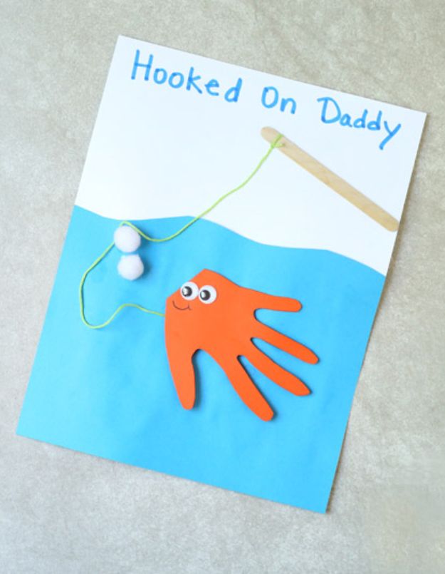 Best DIY Fathers Day Cards - Fish Handprint Card - Easy Card Projects to Make for Dad - Cute and Quick Things To Make For Your Father - Paper, Cardboard, Gift Card, Cool Ideas for Kids and Teens To Make - Funny, Thoughtful, Homemade Cards for Him 