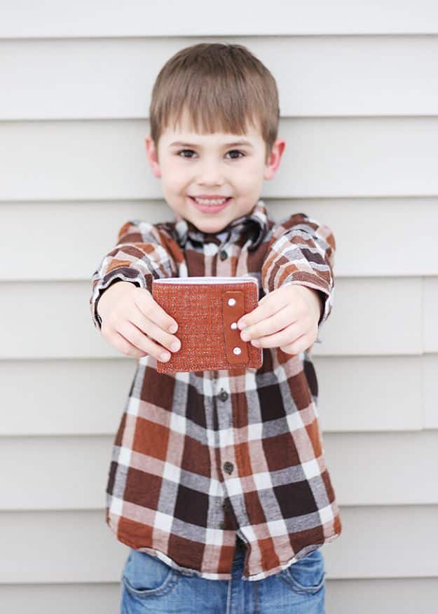 Crafts To Make and Sell - Basic Boys Wallet - 75 MORE Easy DIY Ideas for Cheap Things To Sell on Etsy, Online and for Craft Fairs. Make Money with crafts to sell ideas #crafts