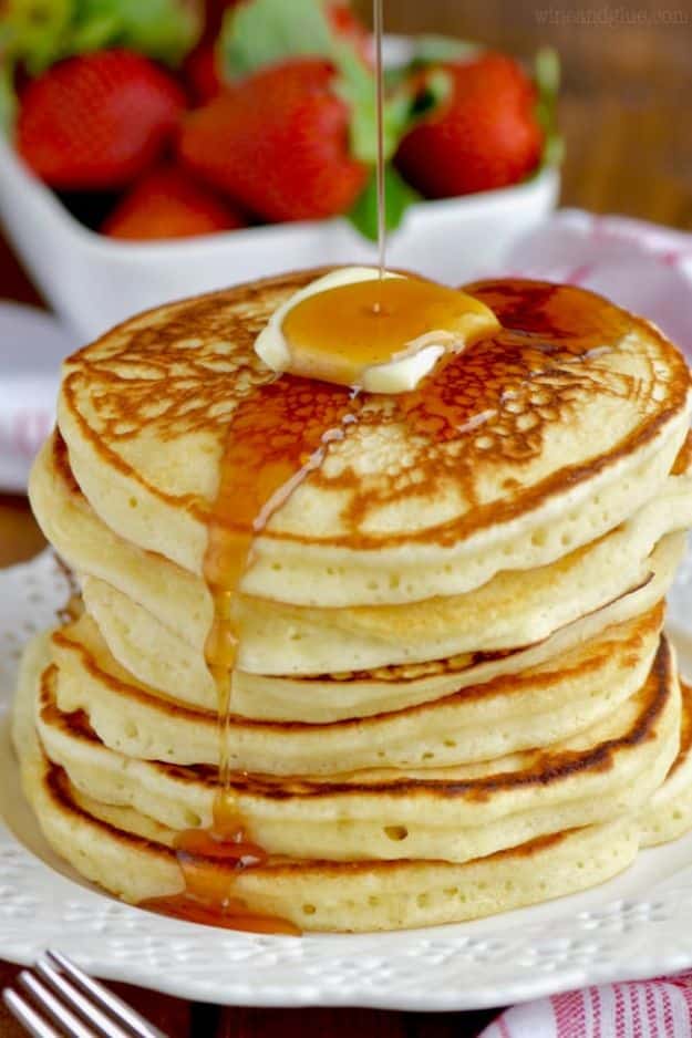 Best Pancake Recipes - Best Buttermilk Pancakes - Homemade Pancakes With Banana, Berries, Fruit and Maple Syrup - How To Make Pancake Mix at Home - Gluten Free, Low Fat and Healthy Recipes - Breakfast and Brunch Recipe Ideas - Silver Dollar, Buttermilk, Make Ahead and Quick Versions With Strawberries and Blueberries #pancakes #pancakerecipes #recipeideas #breakfast #breakfastrecipes http://diyjoy.com/pancake-recipes