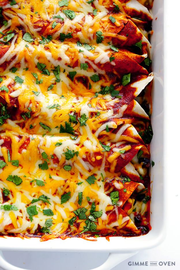 Best Mexican Food Recipes - Best Chicken Enchiladas - Authentic Mexican Foods and Recipe Ideas for Casseroles, Quesadillas, Tacos, Appetizers, Tamales, Enchiladas, Crockpot, Chicken, Beef and Healthy Foods - Desserts and  dessert#recipes #mexican