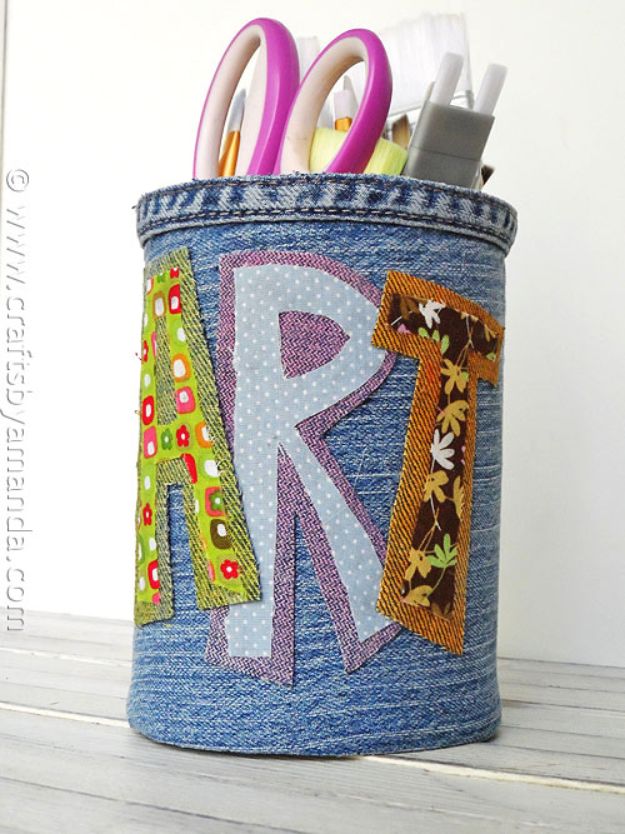 Blue Jean Upcycles - Denim Covered Pencil Can - Ways to Make Old Denim Jeans Into DIY Home Decor, Handmade Gifts and Creative Fashion - Transform Old Blue Jeans into Pillows, Rugs, Kitchen and Living Room Decor, Easy Sewing Projects for Beginners #sewing #diy #crafts #upcycle