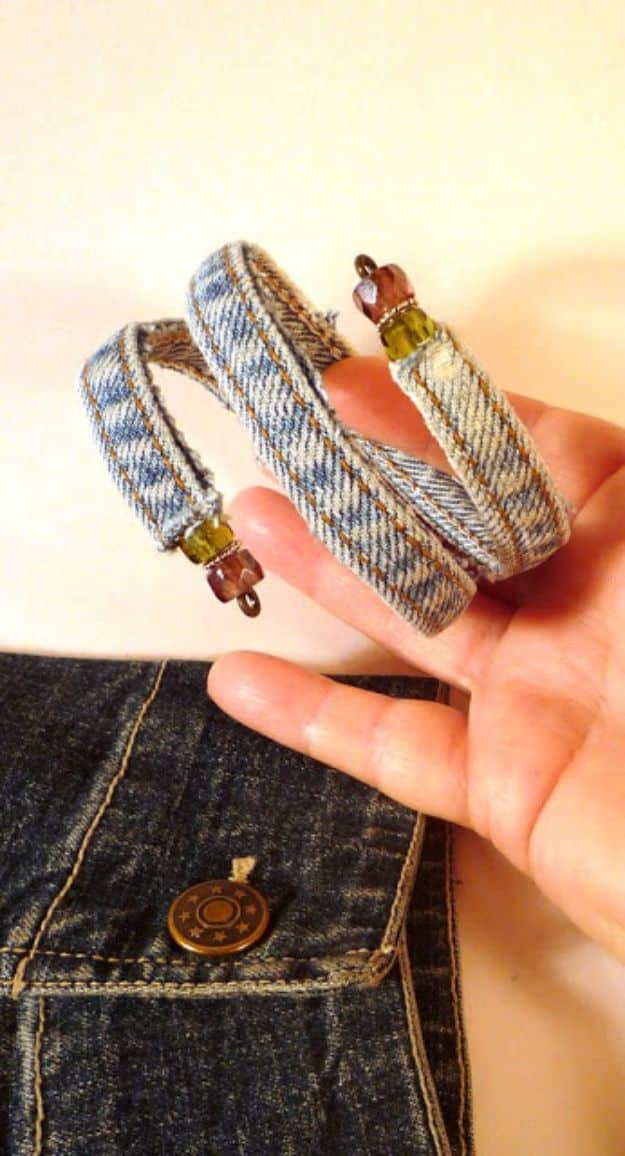 Blue Jean Upcycles - Old Jeans Bracelet - Ways to Make Old Denim Jeans Into DIY Home Decor, Handmade Gifts and Creative Fashion - Transform Old Blue Jeans into Pillows, Rugs, Kitchen and Living Room Decor, Easy Sewing Projects for Beginners #sewing #diy #crafts #upcycle
