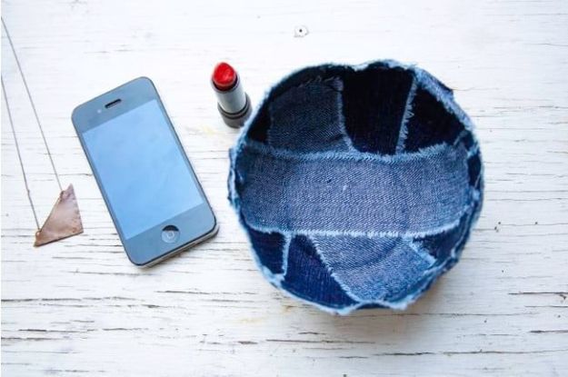 Blue Jean Upcycles - Patchwork Jean Bowl - Ways to Make Old Denim Jeans Into DIY Home Decor, Handmade Gifts and Creative Fashion - Transform Old Blue Jeans into Pillows, Rugs, Kitchen and Living Room Decor, Easy Sewing Projects for Beginners #sewing #diy #crafts #upcycle