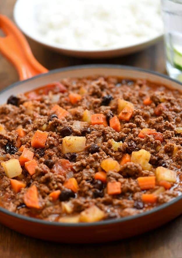 Best Recipes With Ground Beef - Picadillo with Potatoes - Easy Dinners and Ground Beef Recipe Ideas - Quick Lunch Salads, Casseroles, Tacos, One Skillet Meals - Healthy Crockpot Foods With Hamburger Meat - Mexican Casserole, Instant Pot Carne Molida, Low Carb and Keto Diet - Rice, Pasta, Potatoes and Crescent Rolls 