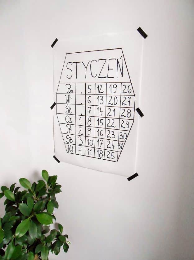 DIY Calendars - Super Simple DIY Calendar - Homemade Calender Ideas That Make Great Cheap Gifts for Christmas - Desk, Wall and Glass Dry Erase Organizing Calendar Projects With Step by Step Tutorials - Paint, Stamp, Magnetic, Family Planner and Organizer #diycalendar #diyideas #crafts #calendars #organizing #diygifts #calendars #diyideas