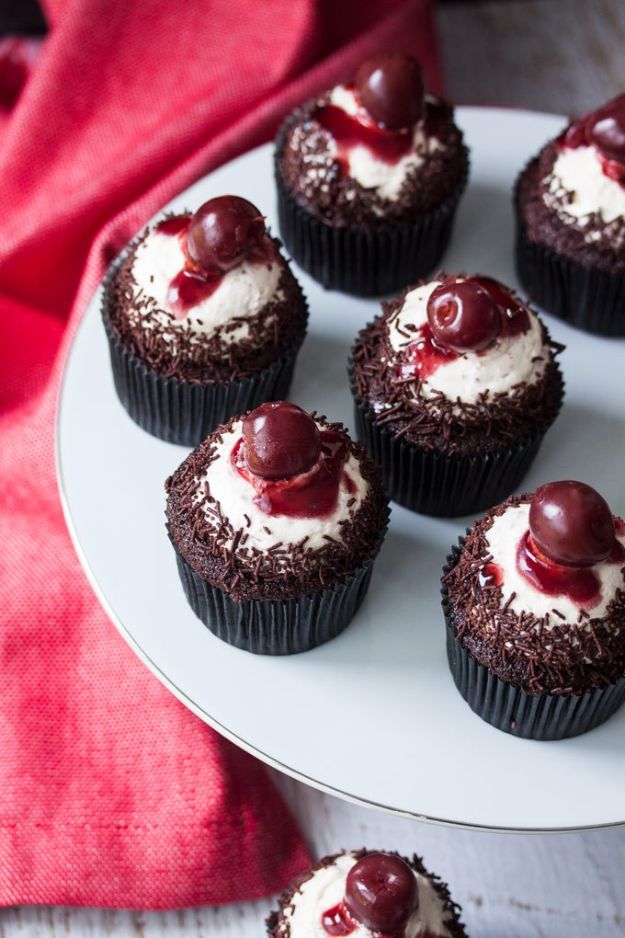 Chocolate Desserts and Recipe Ideas - Black Forest Chocolate Cupcakes - Easy Chocolate Recipes With Mint, Peanut Butter and Caramel - Quick No Bake Dessert Idea, Healthy Desserts, Cake, Brownies, Pie and Mousse - Best Fancy Chocolates to Serve for Two 