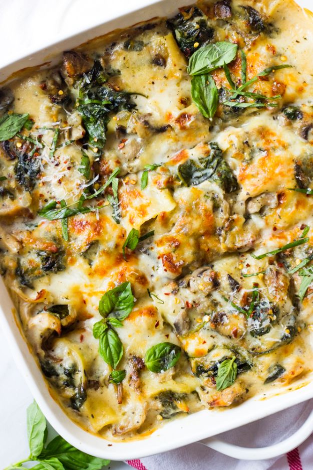 Best Casserole Recipes - Chicken Mushroom and Spinach Lasagna - Healthy One Pan Meals Made With Chicken, Hamburger, Potato, Pasta Noodles and Vegetable - Quick Casseroles Kids Like - Breakfast, Lunch and Dinner Options - Mexican, Italian and Homestyle Favorites - Party Foods for A Crowd and Potluck Dishes #recipes #casseroles