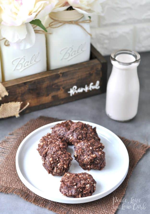 Keto Snacks - Chocolate Peanut Butter Keto No Bake Cookies - Keto Snack Recipes and Easy Low Carb Foods for the Ketogenic Diet On the Go #keto #ketodiet #ketorecipes