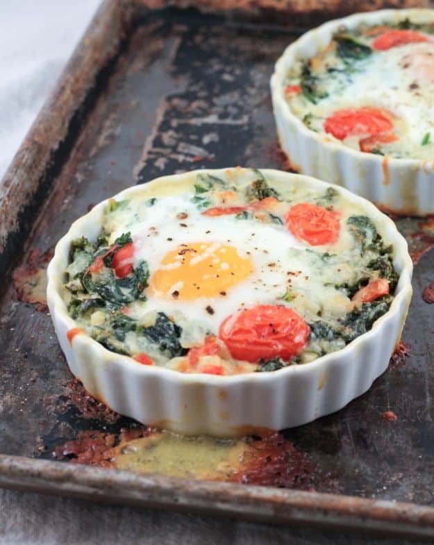 Keto Breakfast Recipes - Creamy Kale Baked Eggs - Low Carb Breakfasts and Morning Meals for the Ketogenic Diet - Low Carbohydrate Foods on the Go - Easy Crockpot Recipes and Casserole - Muffins and Pancakes, Shake and Smoothie, Ideas With No Eggs #keto