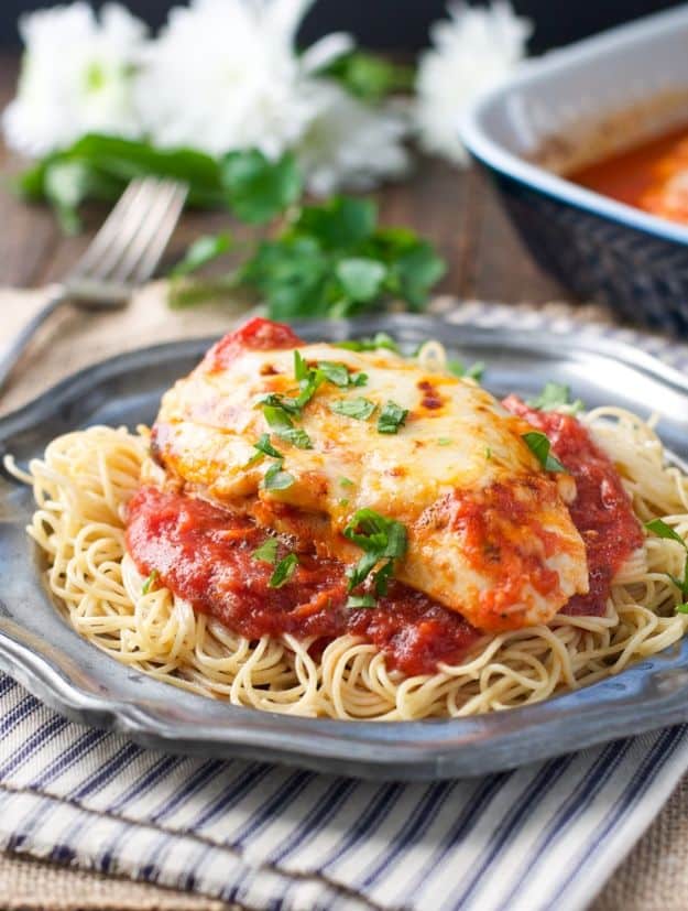 Easy Dinner Recipes - Dump-and-Bake Healthy Chicken Parmesan - Quick and Simple Dinner Recipe Ideas for Weeknight and Last Minute Supper - Chicken, Ground Beef, Fish, Pasta, Healthy Salads, Low Fat and Vegetarian Dishes #easyrecipes #dinnerideas #recipes