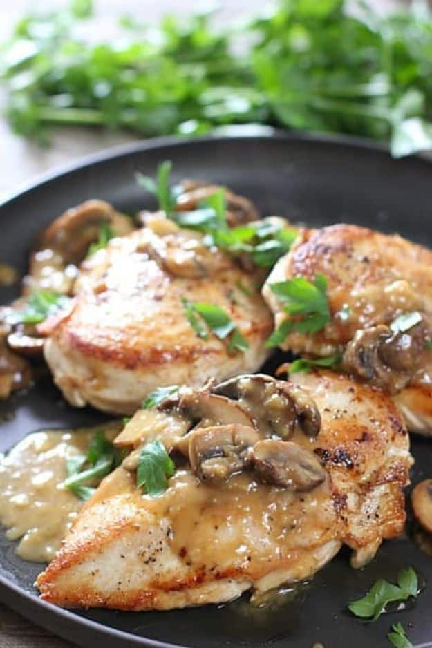 Easy Healthy Chicken Recipes - Easy Chicken Breast with Mushroom Pan Sauce - Lunch and Dinner Ideas, Party Foods and Casseroles, Idea for the Grill and Salads- Chicken Breast, Baked, Roastedf and Grilled Chicken #recipes #healthy #chicken