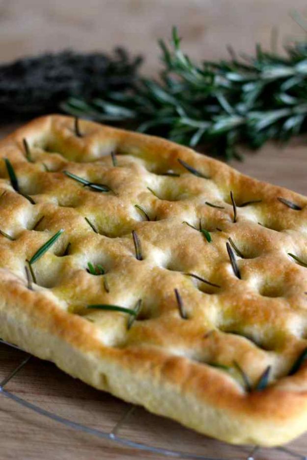 Best Italian Recipes - Focaccia Di Genova - Authentic and Traditional italian dishes For Dinner, Appetizers, and Easy Lunch - Pasta with Chicken, Lasagna, Noodles With Cheese, Healthy Recipe Ideas - Party Trays and Food For A Crowd - Fettucini, Spaghetti, Alfredo Sauce, Meatballs, Grilled Steak and Fish, Soup, Seafood, Vegetarian and Crockpot Versions #italian 