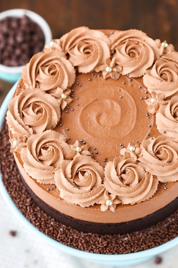 Chocolate Desserts and Recipe Ideas - Guinness Chocolate Mousse Cake - Easy Chocolate Recipes With Mint, Peanut Butter and Caramel - Quick No Bake Dessert Idea, Healthy Desserts, Cake, Brownies, Pie and Mousse - Best Fancy Chocolates to Serve for Two 