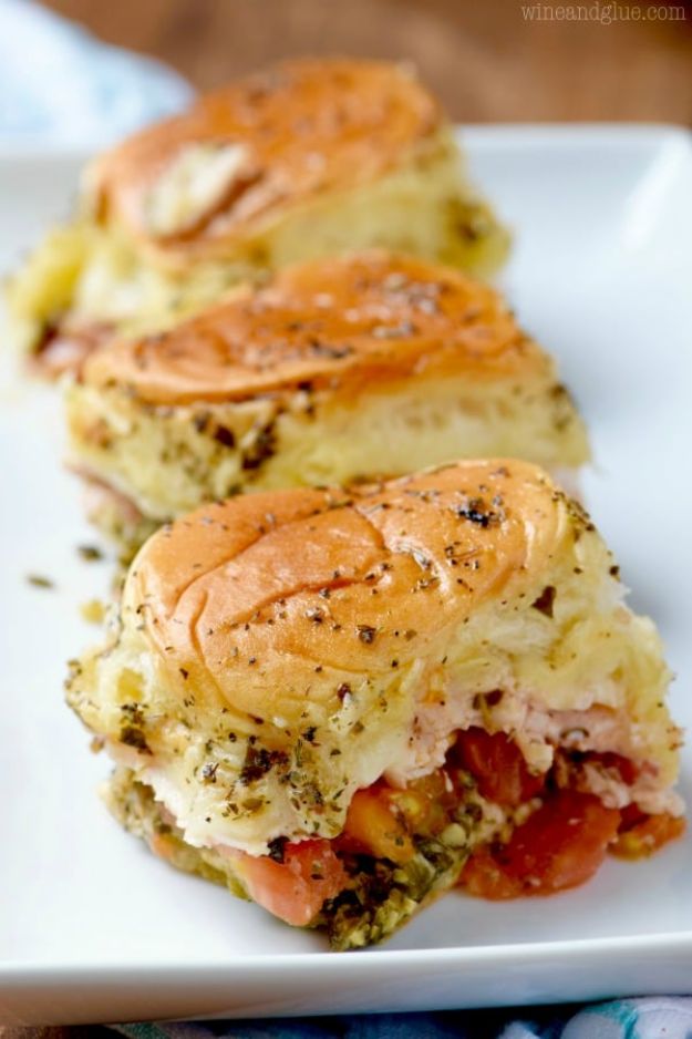 Best Italian Recipes - Italian Pesto Sliders - Authentic and Traditional italian dishes For Dinner, Appetizers, and Easy Lunch - Pasta with Chicken, Lasagna, Noodles With Cheese, Healthy Recipe Ideas - Party Trays and Food For A Crowd - Fettucini, Spaghetti, Alfredo Sauce, Meatballs, Grilled Steak and Fish, Soup, Seafood, Vegetarian and Crockpot Versions #italian 
