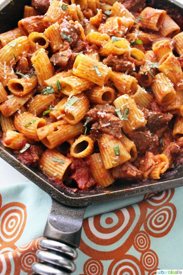 Best Italian Recipes - Italian Sausage Rigatoni - Authentic and Traditional italian dishes For Dinner, Appetizers, and Easy Lunch - Pasta with Chicken, Lasagna, Noodles With Cheese, Healthy Recipe Ideas - Party Trays and Food For A Crowd - Fettucini, Spaghetti, Alfredo Sauce, Meatballs, Grilled Steak and Fish, Soup, Seafood, Vegetarian and Crockpot Versions #italian 