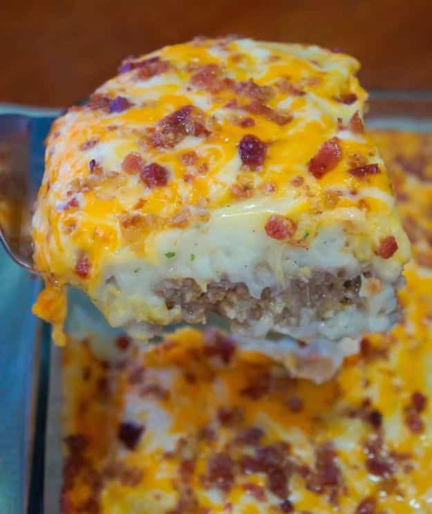 Best Casserole Recipes - Loaded Potato Meatloaf Casserole - Healthy One Pan Meals Made With Chicken, Hamburger, Potato, Pasta Noodles and Vegetable - Quick Casseroles Kids Like - Breakfast, Lunch and Dinner Options - Mexican, Italian and Homestyle Favorites - Party Foods for A Crowd and Potluck Dishes #recipes #casseroles
